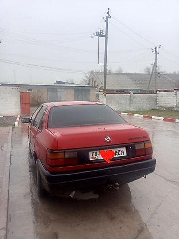 Volkswagen Passat: 1990 г., Механика, Седан