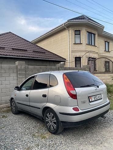 Nissan Almera Tino: 2003 г., 1.8 л, Механика, Бензин, Хэтчбэк — 1