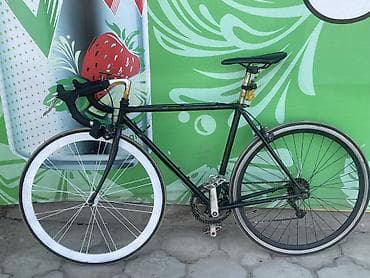 Шоссейный велосипед с классической стальной рамой Сср. Руль баранка