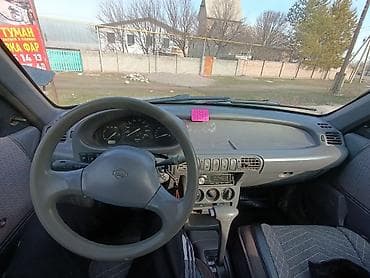 баа: Nissan Micra: 1993 г., 1.3 л, Автомат, Бензин, Купе — 7