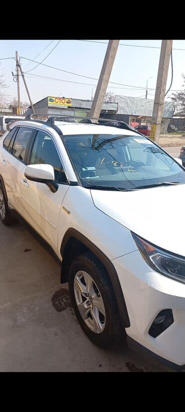 Транспорт: Toyota RAV4: 2021 г., 2.5 л, Вариатор, Бензин, Кроссовер — 3