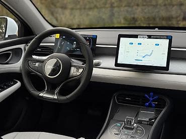 mini jack: BYD Qin: 2025 г., 1.5 л, Автомат, Гибрид, Седан — 8