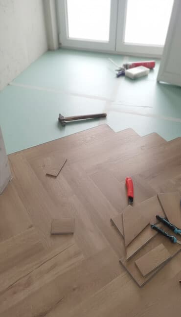 линолеум ламинат: Новый, В рассрочку, Класс нагрузки: 32, Другая страна производитель, Водостойкий, Ёлка, Длина: Свыше 1400 мм, Ширина: Свыше 200 мм, Толщина: 8 мм, Гарантия, Бесплатный выезд — 1