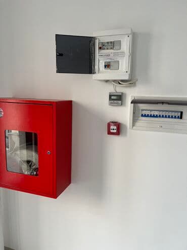 продаю офис 107 м² с ремонтом с мебелью административное здание 1 этаж: Продаю Магазин В жилом доме, 112 м², Свежий ремонт, Отдельный вход, 1 этаж — 4