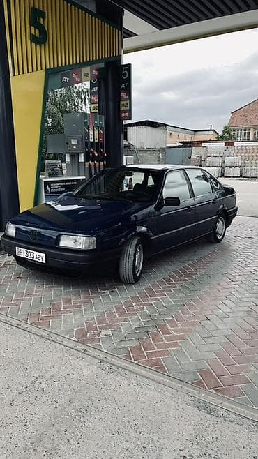 Volkswagen Passat: 1991 г., 1.8 л, Механика, Бензин, Седан — 4