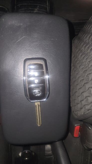 детские машинки на пульте управления: Ключ Toyota — 6