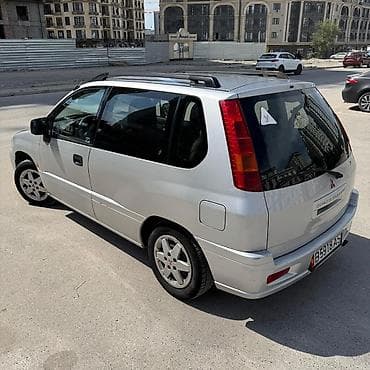 space runner: Mitsubishi Space Runner: 1999 г., 2 л, Автомат, Бензин, Минивэн — 5