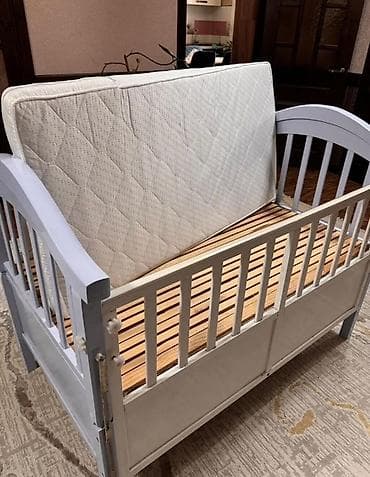 детский комоды: Детская приставная кроватка, Без колесиков — 3