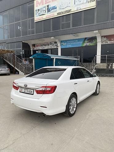 салон автомобиля: Toyota Camry: 2014 г., 2.5 л, Автомат, Бензин, Седан — 6