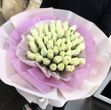 Гирлянды: Букеты из роз — классическая композиция в стильной упаковке. - — 2