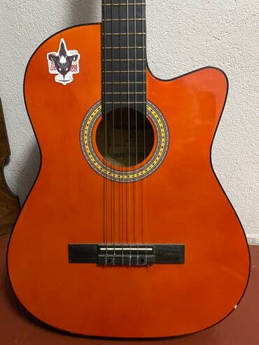 струны для классической гитары цена: Срочно!! Гитара Grape, классика Струны новые, три – нейлон Порожки — 4