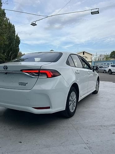 тайото кароло: Toyota Corolla: 2022 г., 1.8 л, Гибрид, Седан — 5