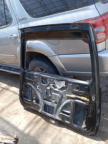 задний двер: Задняя пятая дверь (крышка багажника) для Honda Stepwgn. - — 3