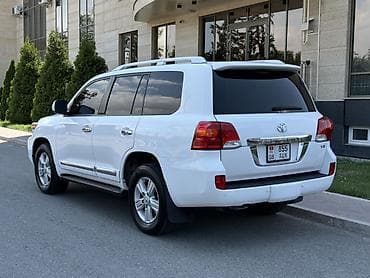Toyota Land Cruiser: 2008 г., 5.7 л, Автомат, Бензин, Внедорожник — 3