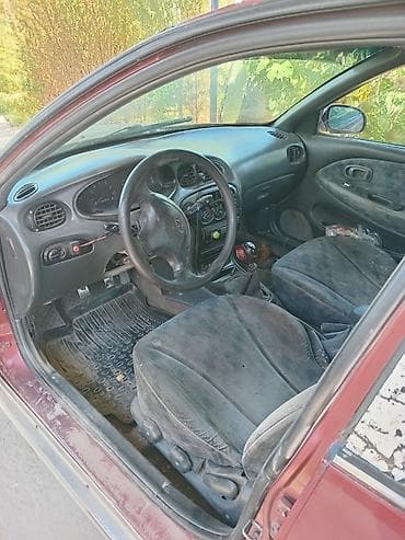 Унаа сатуу: Hyundai Avante: 1996 г., 1.5 л, Кол менен иштөөчү — 5