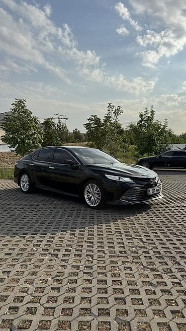 тайота из: Toyota Camry: 2018 г., 3.5 л, Автомат, Бензин, Седан — 3