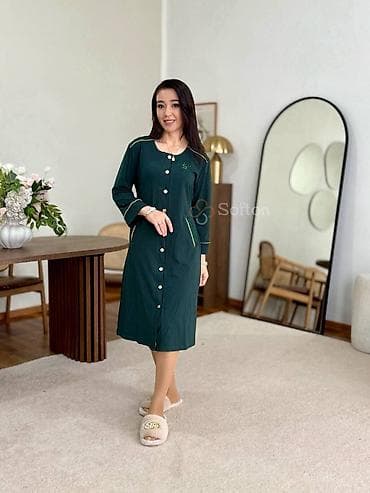 куртка с обогревом: Платье-халат на пуговицах с карманами - Модель: прямого силуэта — 3