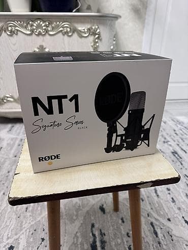 RØDE NT1 Signature Series (Black) — студийный конденсаторный микрофон