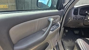 Toyota: Toyota Sequoia: 2003 г., 4.7 л, Автомат, Бензин, Внедорожник — 8