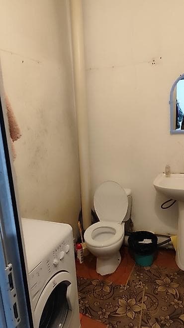 Бөлмөлөр: Комната (подселение) арендага берилетуй-булоолу же 2 адамга (балдар — 3