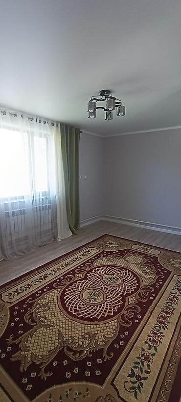 Сдаётся светлое помещение с отдельным санузлом дом для проживания/