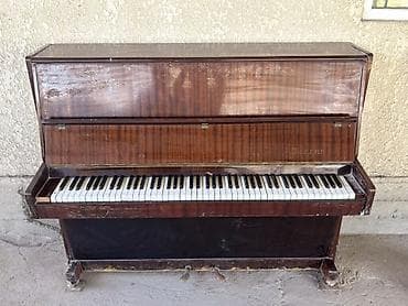 Музыкальные инструменты: Пианино «Украина» (вертикальное) - Корпус: классический кабинетный — 1