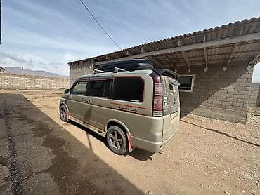 Honda Stepwgn: 2004 г., 2.4 л, Автомат, Газ, Минивэн