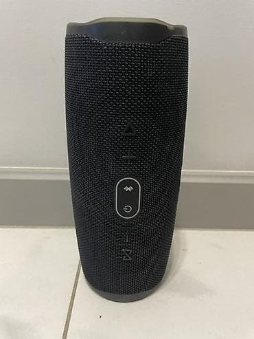 Динамики и колонки: Продам блютуз колонку JBL Charge 4 оригинал, приобреталась в сетевом — 1
