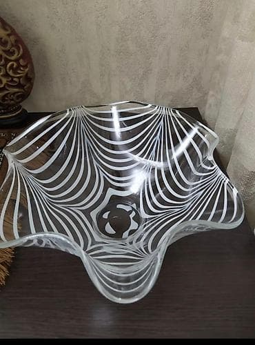 Продаю вазу новую-300 сом. фрукт.1000сом.(пр-во Россия)чайник с