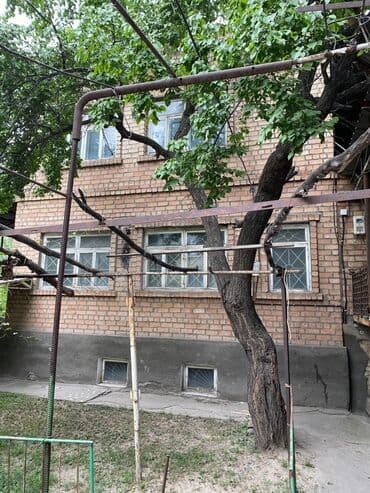 продаются особняк: Дом, 263 м², 8 комнат, Собственник, Старый ремонт — 1