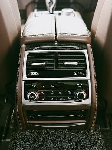 клима: BMW 7 series: 2020 г., 3 л, Автомат, Бензин, Седан — 6