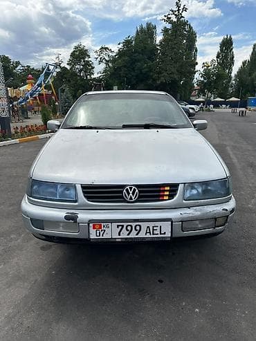 8: Volkswagen Passat: 1994 г., 1.8 л, Механика, Бензин, Седан — 2