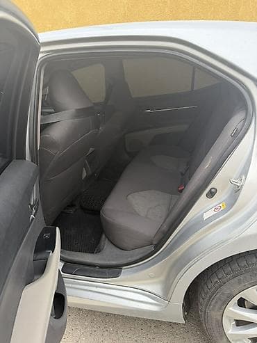volkswagen e up: Toyota Camry: 2018 г., 2.5 л, Автомат, Бензин, Седан — 4