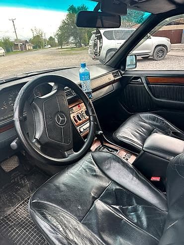 forester 2003: Mercedes-Benz W124: 1994 г., 2.2 л, Автомат, Бензин, Седан — 2