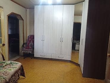 Продажа домов: Дом с отдельным входом, облицованный природным камнем. Внутри — — 5