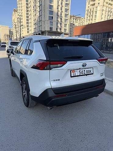 step 2: Toyota RAV4: 2022 г., 2.5 л, Автомат, Гибрид, Кроссовер — 9