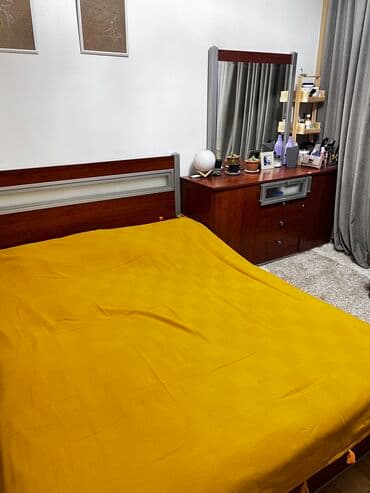 Терезелер жана комплектөөчүлөр: Уктоочу бөлмө гарнитуру, Колдонулган, Эки кишилик керебет, Шкаф, Комод, Жыгач, Өзү алып кетүү, түсү - Күрөң — 3