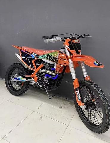 jet sky: .предзаказ.за 2-3 недели приедет в Бишкек. новый new Кроссовый — 1