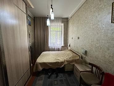 Продажа квартир: 2 комнаты, 50 м², Сталинка, 1 этаж, Старый ремонт — 3