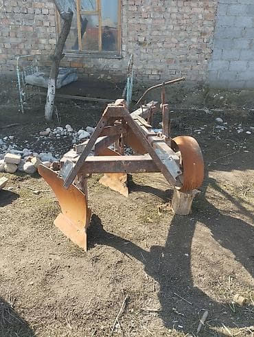 100 перохдка: Плуг навесной 3‑корпусный для трактора Описание: - Тип — 3