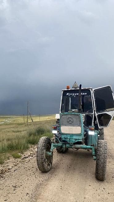 трактор юмз сельхозтехника: Трактор колесный, передний привод/ведущие задние, кабина закрытого — 3