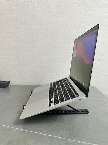 Ноутбуки Apple (MacBook): Ультрабук, Б/у, Apple M1, ОЗУ, RAM: 8 ГБ — 6