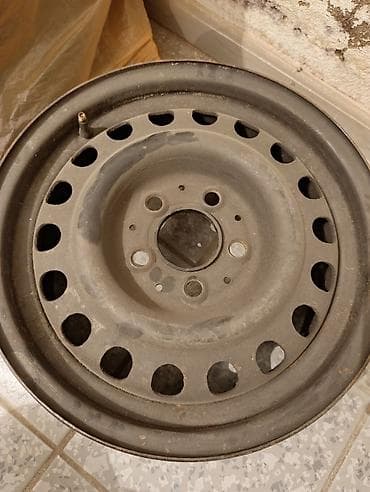 Железные Диски R 15 1 шт, отверстий - 5, Б/у