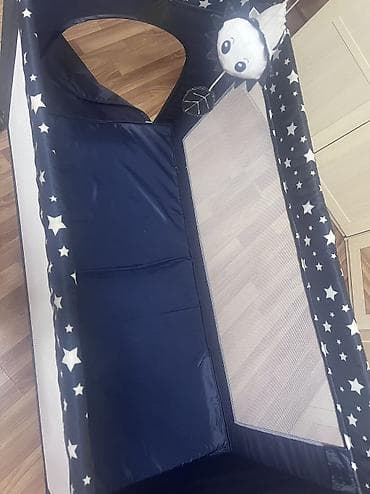 бортики в кроватки с: Манеж-кровать, Б/у, Складной — 2