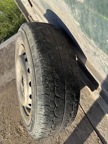 корзины железные: Колеса в сборе 195 / 70 / R 15, Всесезонная, Б/у, 1 шт, Легкий коммерческий транспорт (C/LT), Железные, отверстий - 5 — 2