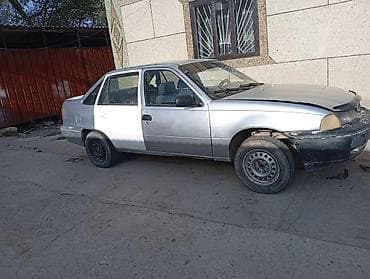 daewoo prince: Daewoo Nexia: 1995 г., Седан — 3