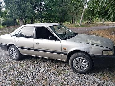 rav4 2004: Mazda 626: 1989 г., 2 л, Механика, Бензин, Седан — 2