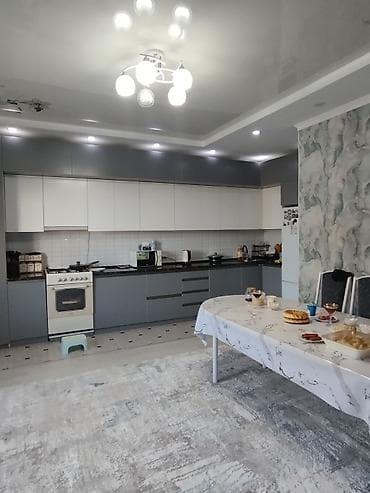 Двухэтажный жилой дом с огороженным двором - Капитальный забор по — 10