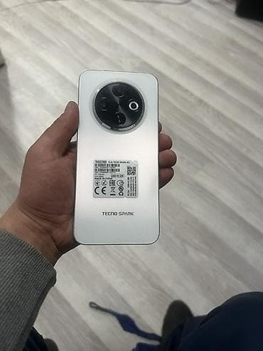 Tecno Spark 30C, 256 ГБ, цвет - Серебристый