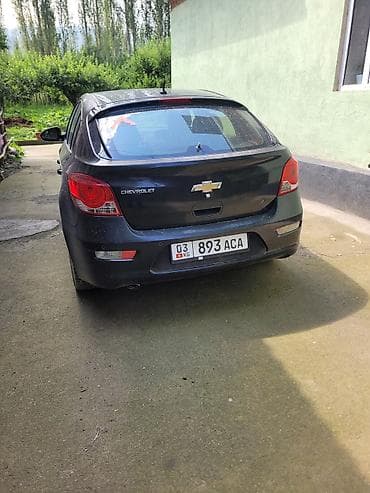 киа карнивал салон: Chevrolet Cruze: 2012 г., Хэтчбэк — 3